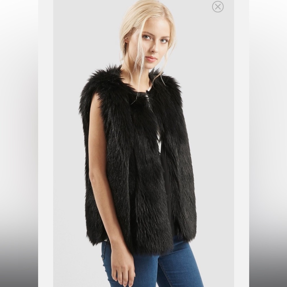 Topshop Women's Leah Faux Fur Vest Black Pockets Excellent sz US 4